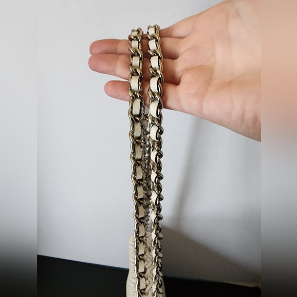 Tory Burch Robinson Perforated Convertible Crossbody Shoulder Bag, White, EUC - Picture 4 of 11